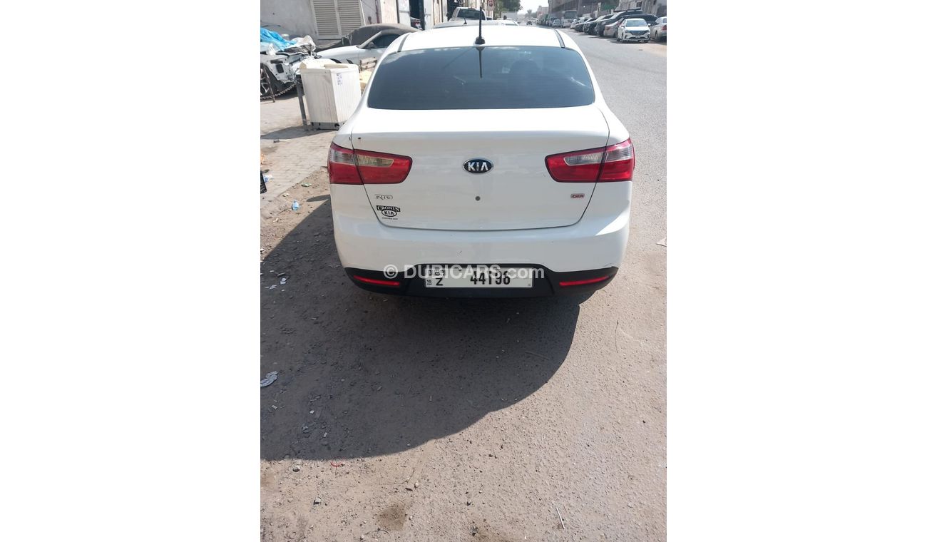 كيا ريو EX 1.4L Sedan