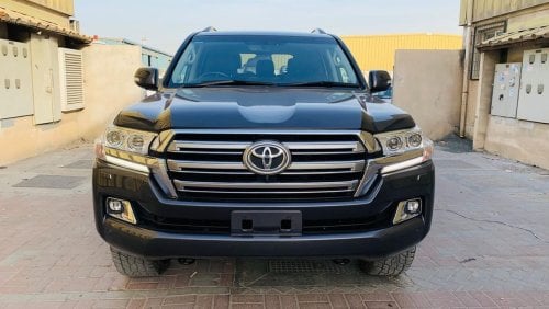 تويوتا لاند كروزر TOYOTA LANDCURISER VXR V8 FULL OPTION DIESEL