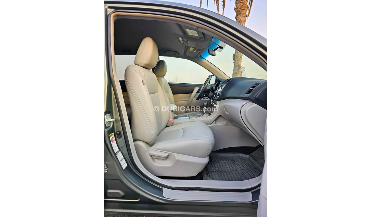 تويوتا هايلاندر BASE/ V6 AWD/ ELECTRIC AND LEATHER SEATS/ DVD REAR CAMERA/ LOT# 50303