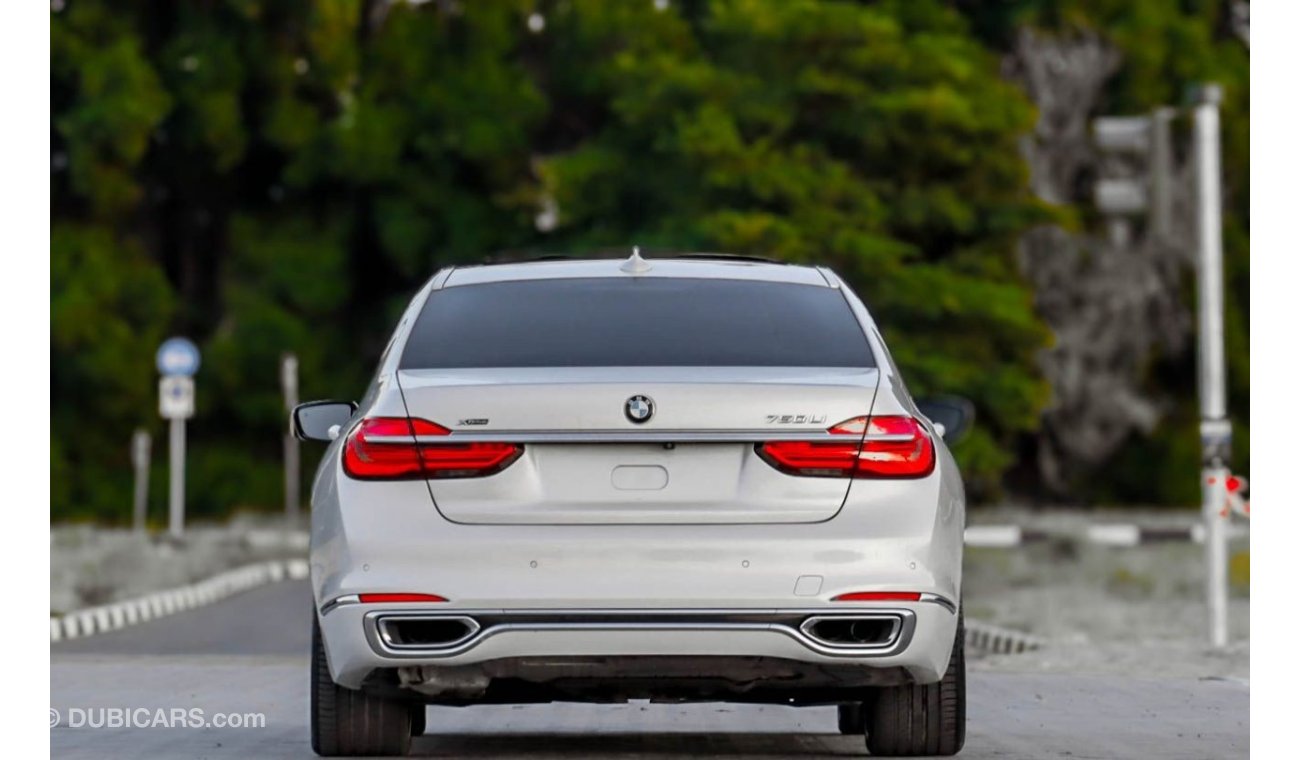 بي أم دبليو 750Li xDrive 4.4L (523 HP) BMW 750Li 2017, full option, GCC, accident-free, in excellent condition 2160 P.