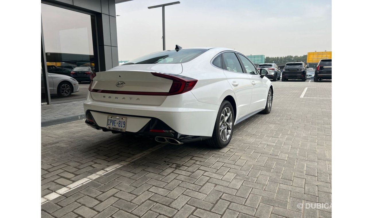 Hyundai Sonata Mid option