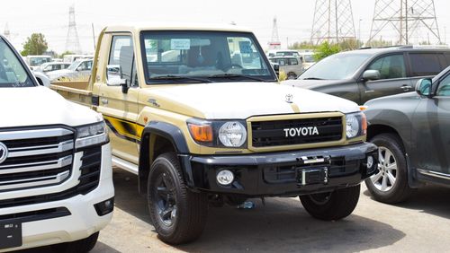 Toyota Land Cruiser Pick Up LX V6