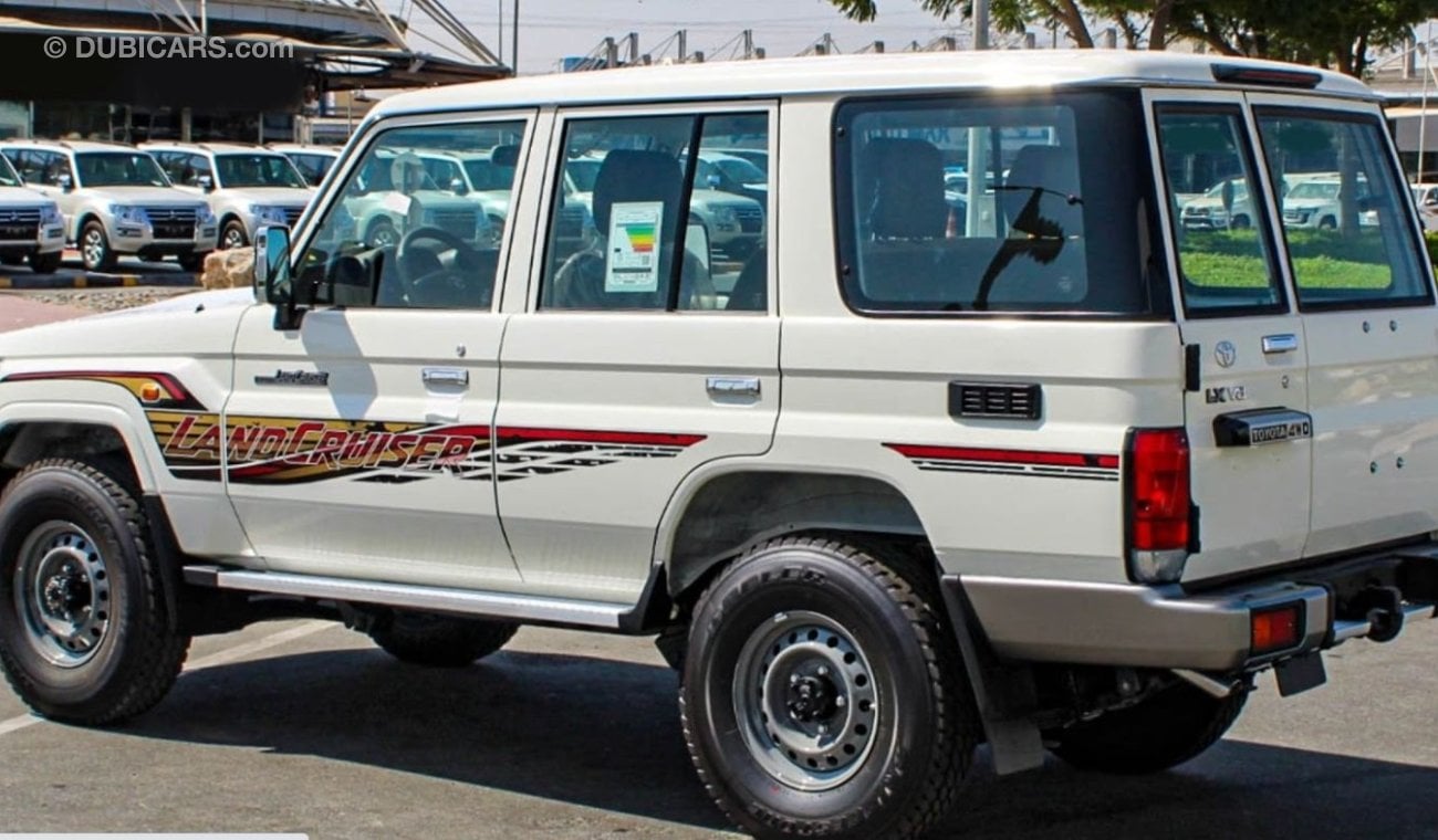 Toyota Land Cruiser Hard Top 4.5L LC76 T DSL - E MT