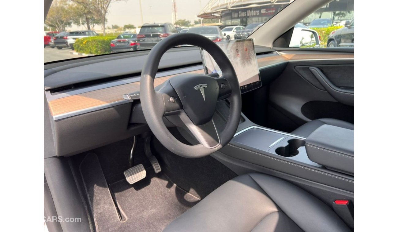 تسلا موديل Y TESLA MODEL Y LONG RANGE DUAL MOTORS 4WD 2022 GCC WITH TESLA WARRANTY IN MINT CONDITION