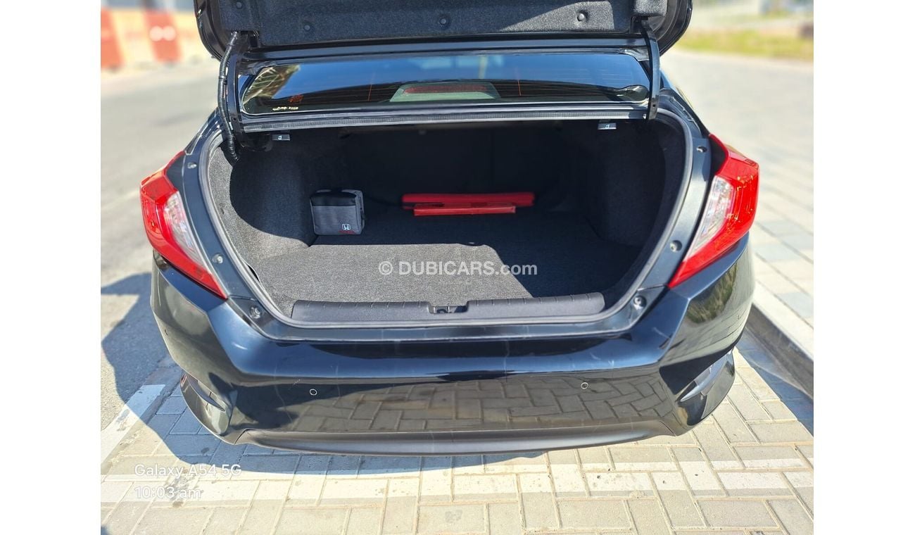 هوندا سيفيك LX Sport 1.6L