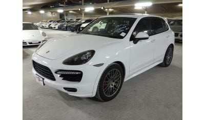 Porsche Cayenne GTS PORSCHE CAYENNE GTS 4.8L 2014, WITH PANORAMIC ROOF, PADDLE SHIFTER, GTS INTERIOR PACKAGE AND MORE..