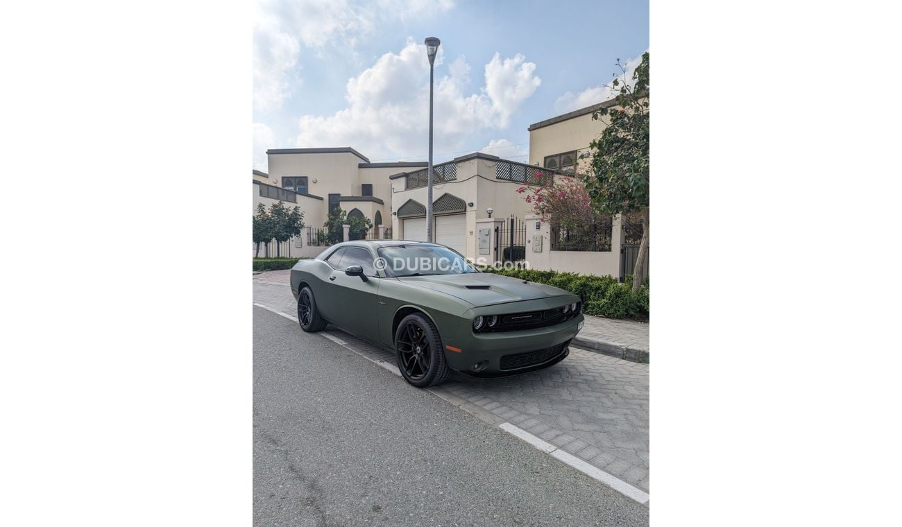 Dodge Challenger