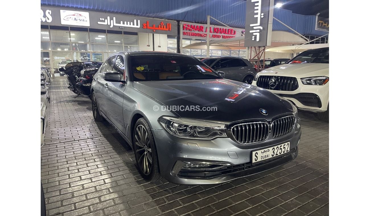 BMW 530i Luxury 2.0L