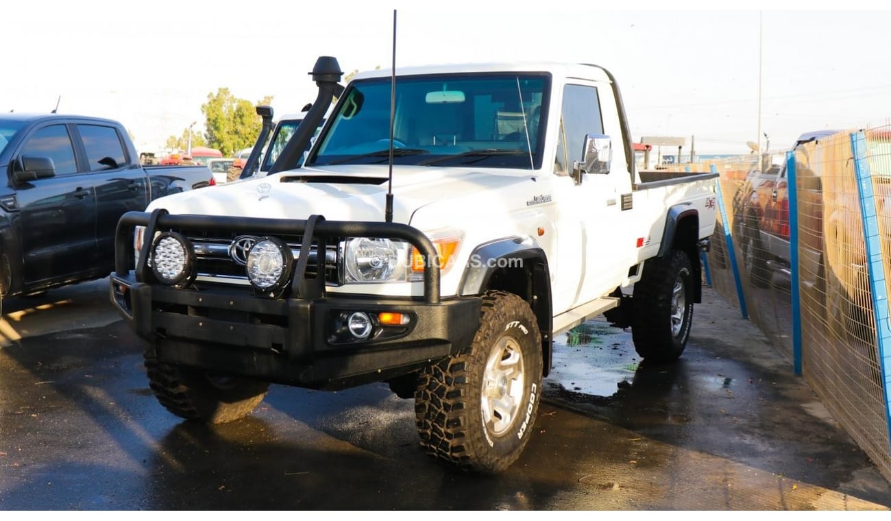 Toyota Land Cruiser Pick Up Diesel Right Hand Drive clean car