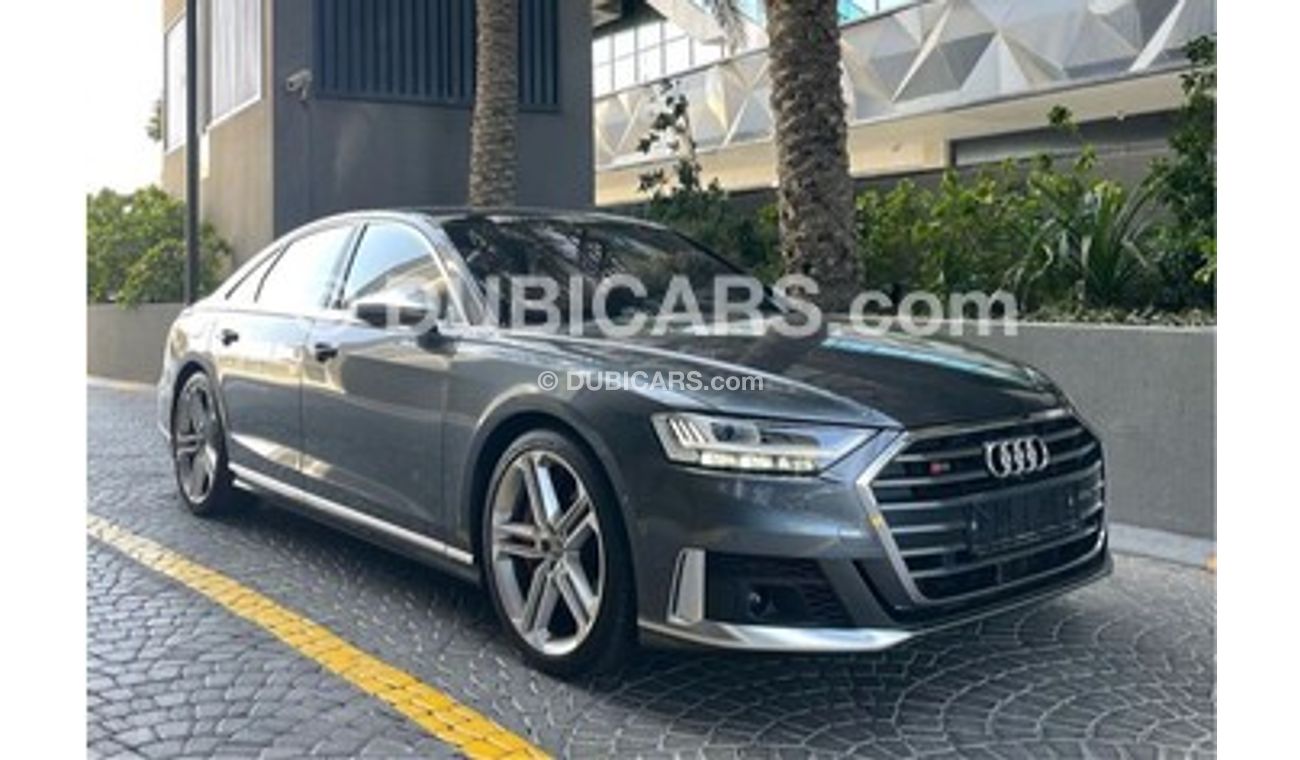 Audi S8