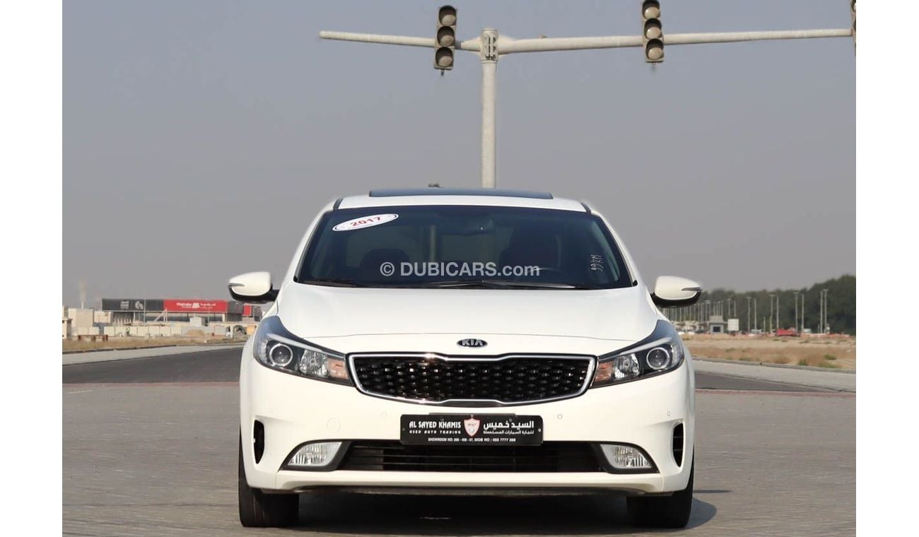 كيا سيراتو Top 1.6L Kia cerato 2.0L 2017 full option GCC accident free in excellent condition