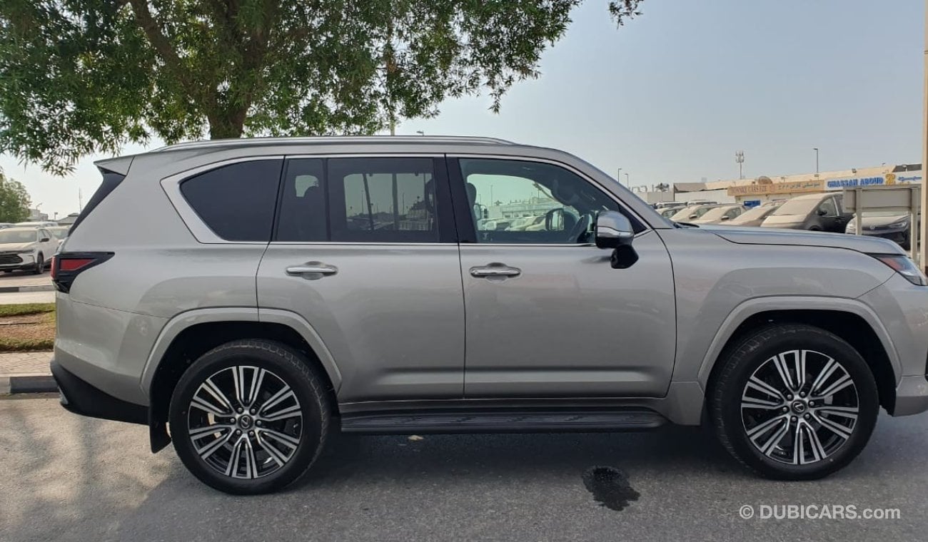 Lexus LX600 English