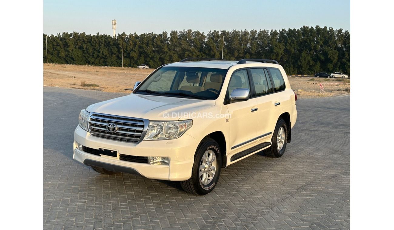 Toyota Land Cruiser MODEL 2010 GCC CAR PERFECT FULL OPTION SUN ROOF