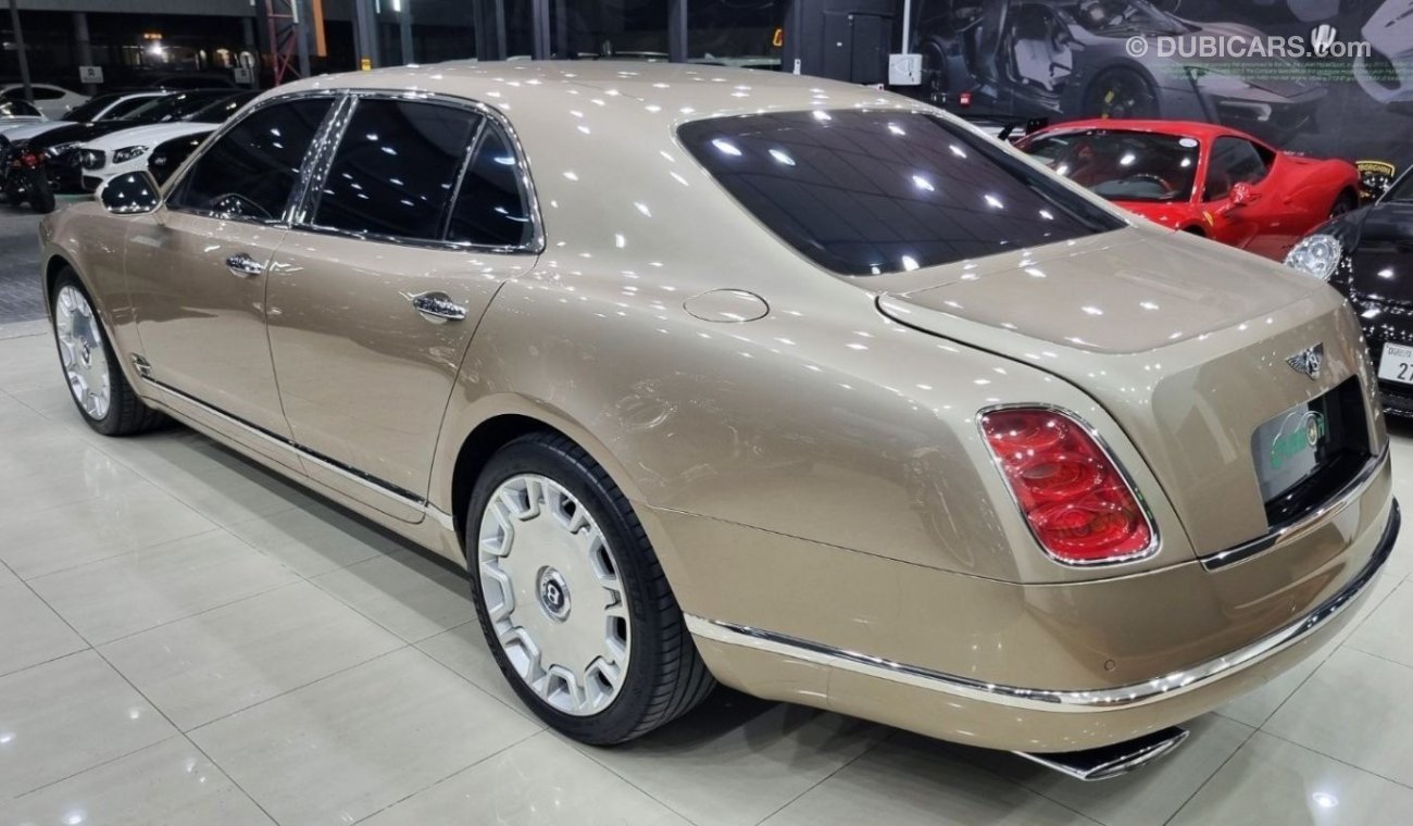 بنتلي مولسان BENTLEY MULSANNE V8 6.8L 2011 IN BEAUTIFUL CONDITION FOR 220K AED