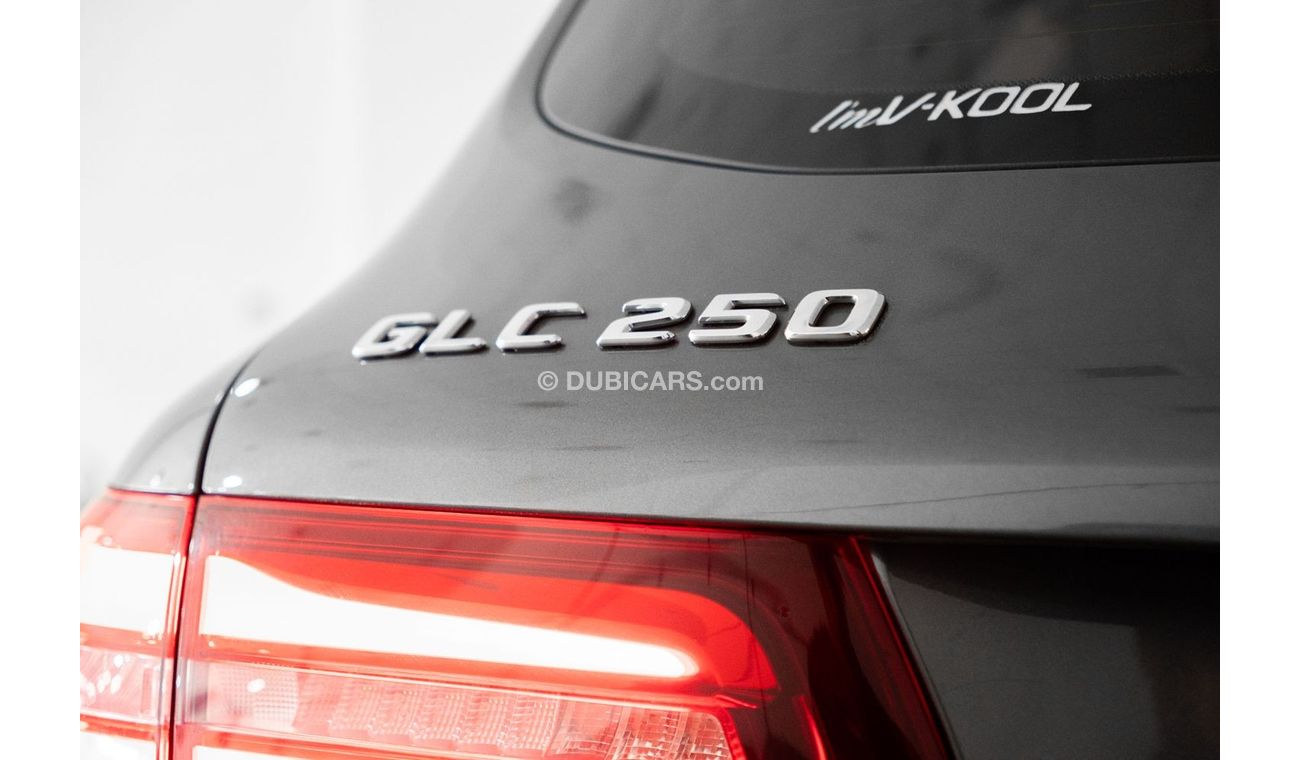 مرسيدس بنز GLC 250 4MATIC 2.0L