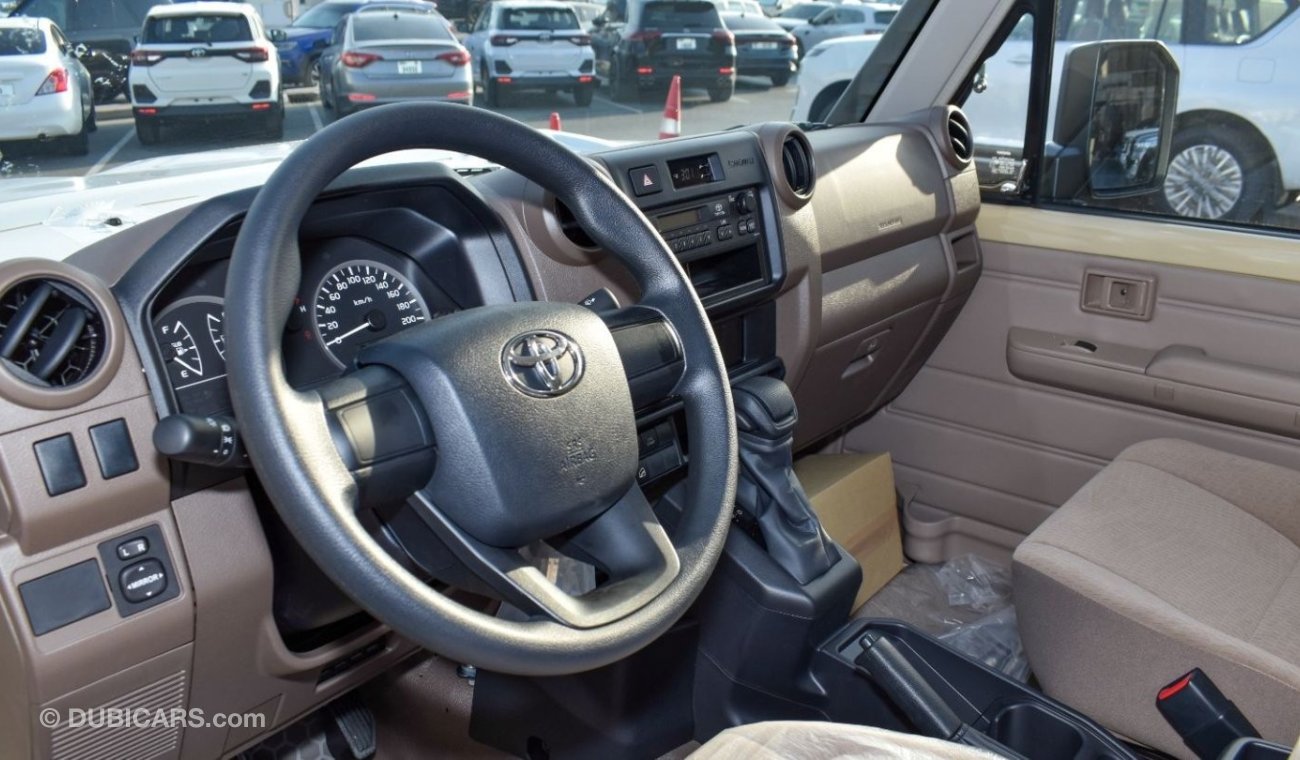 تويوتا لاند كروزر Toyota Land Cruiser Pick Up TOYOTA LC PU SINGLE CABIN LX-G ,4.0L PETROL ,A/T,MY24