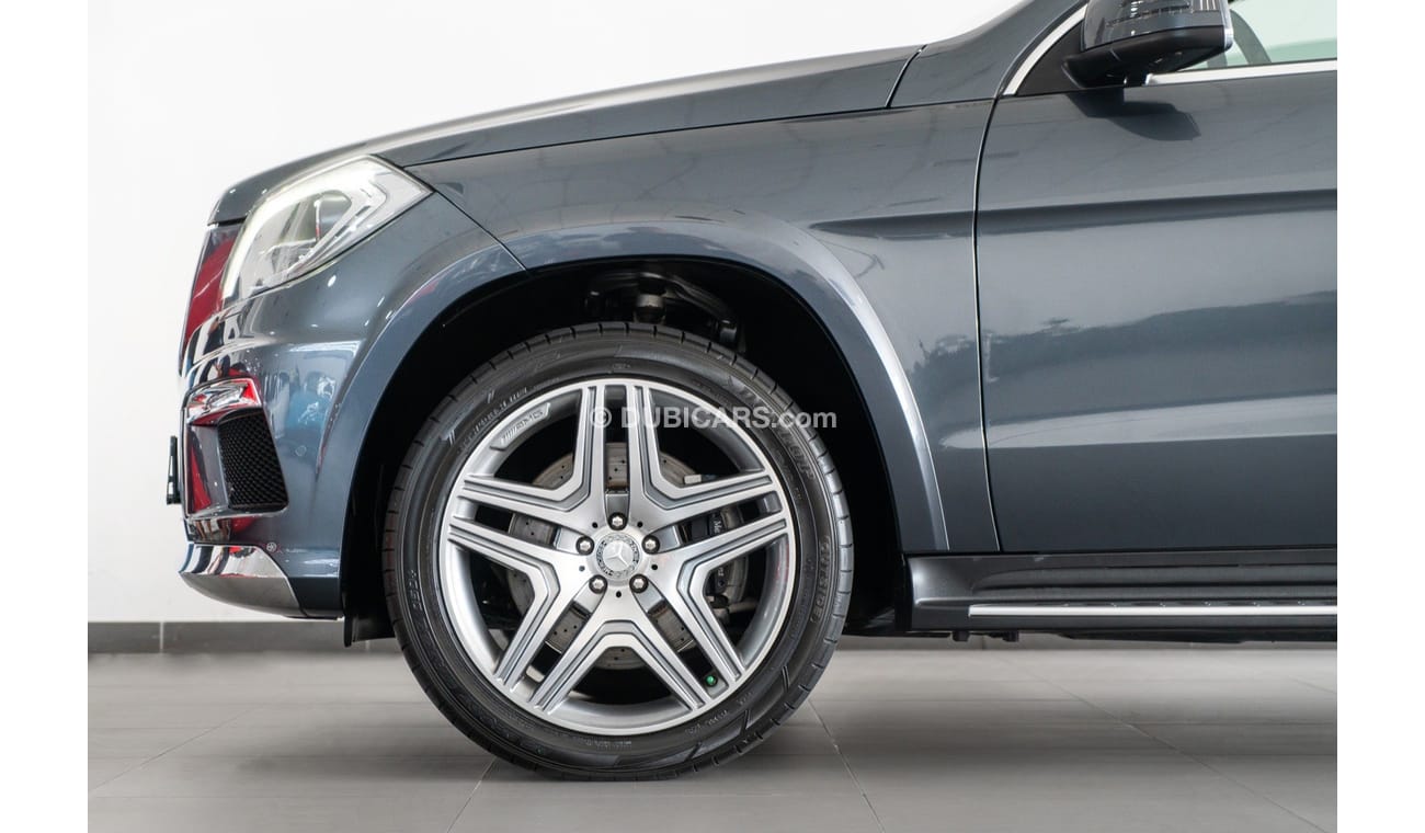 مرسيدس بنز GL 500 Std 2015 Mercedes-Benz GL500 4Matic AMG / Full Option / Full-Service History