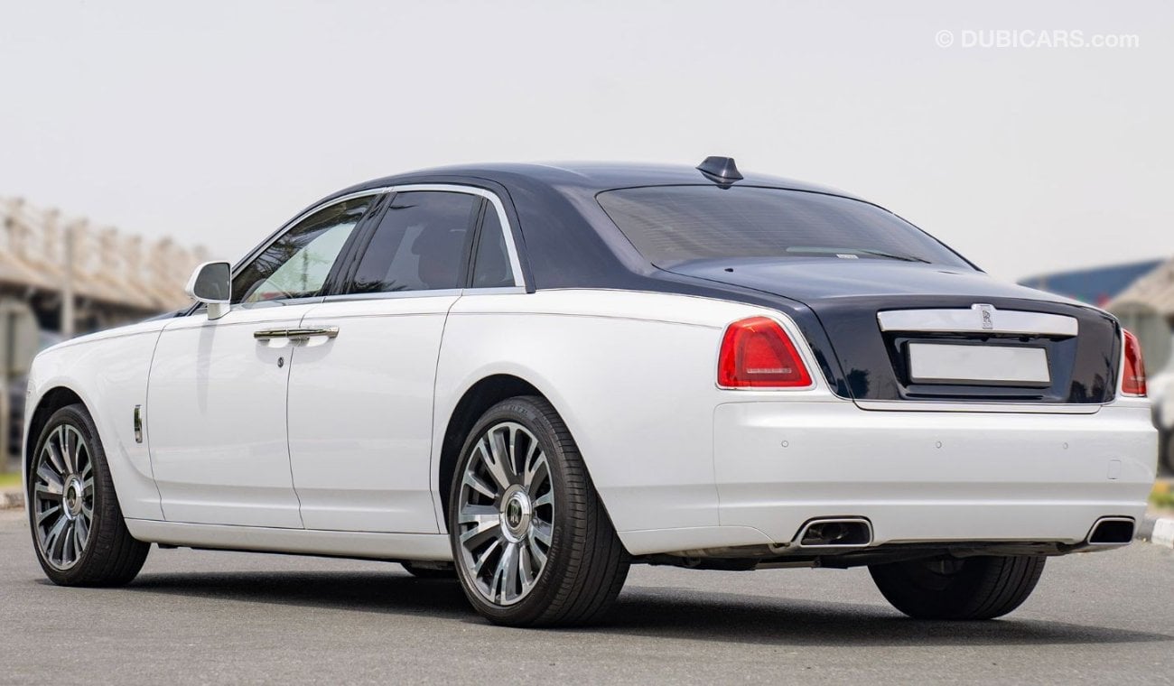 رولز رويس جوست 6.6L PETROL 5-SEATER WITH STARLIGHT ROOF