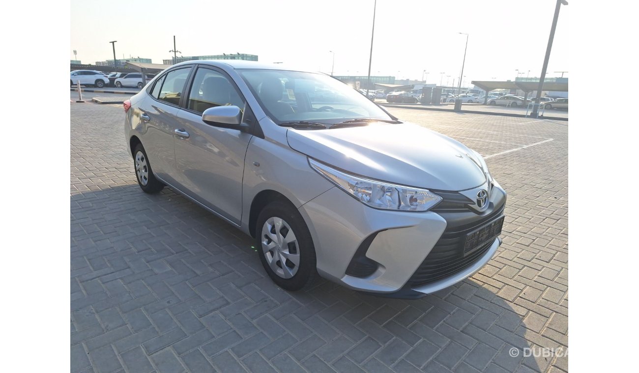 تويوتا يارس Toyota yaris 2022 original paint first owner bumper to bumper original condition agency service