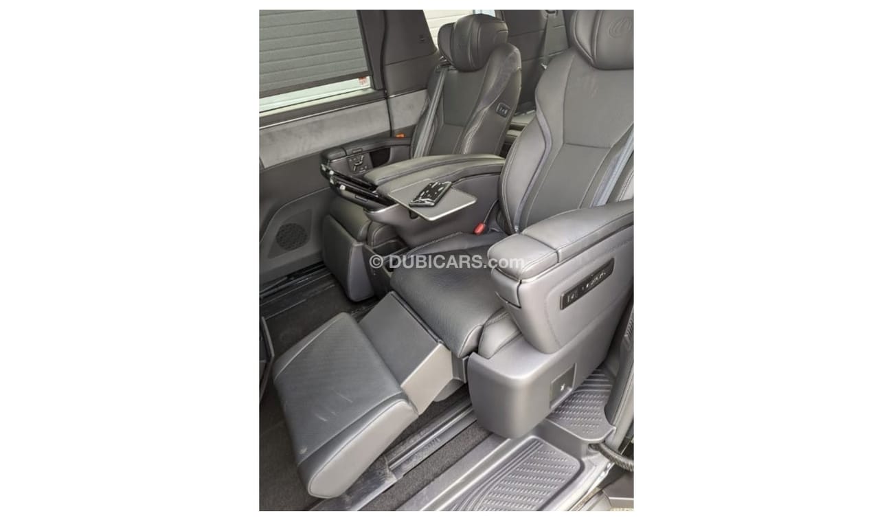 لكزس LM 350h EXECUTIVE 7 SEATER