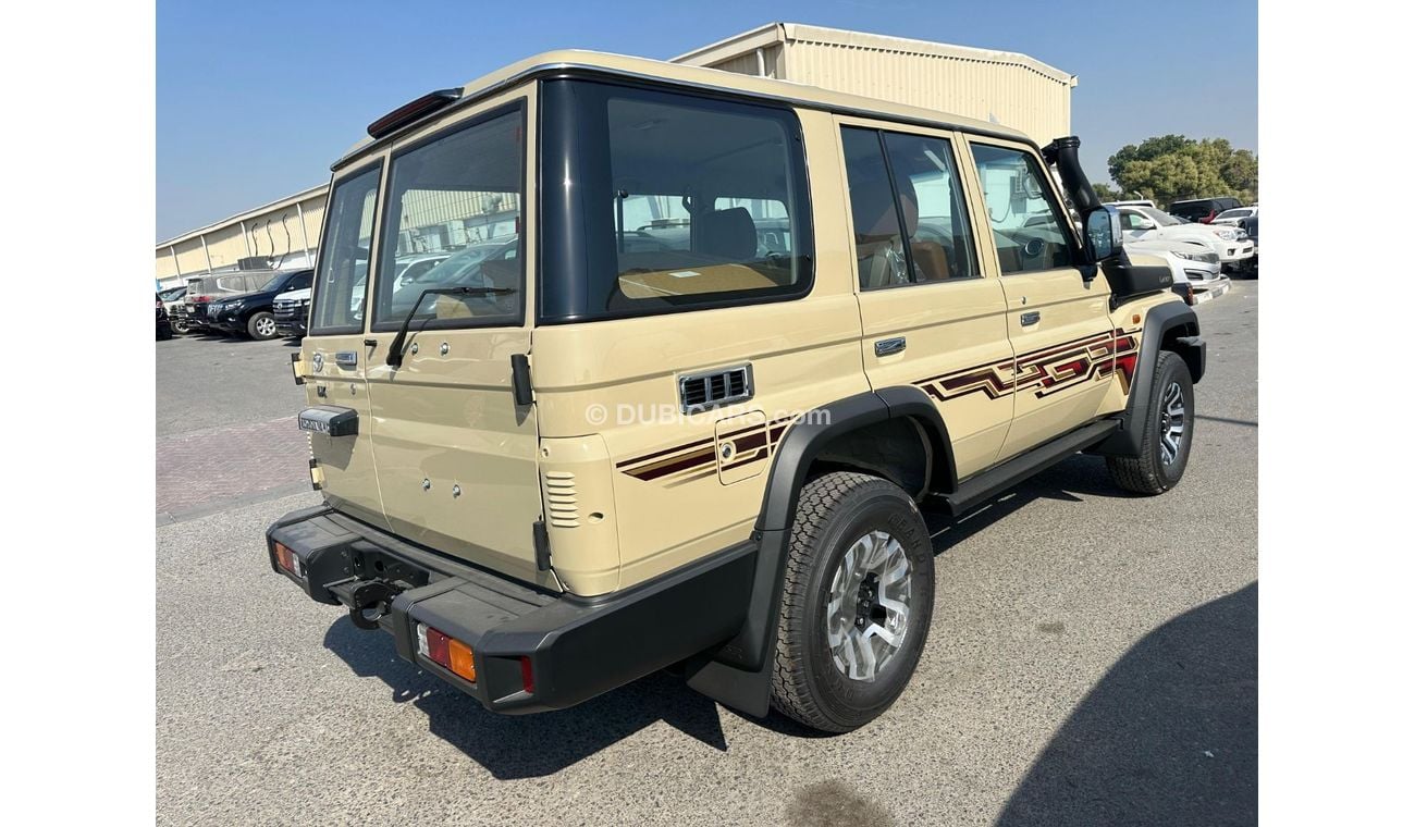 Toyota Land Cruiser Hard Top TOYOTA LANDCRUISER LC 76 HARDTOP 2024