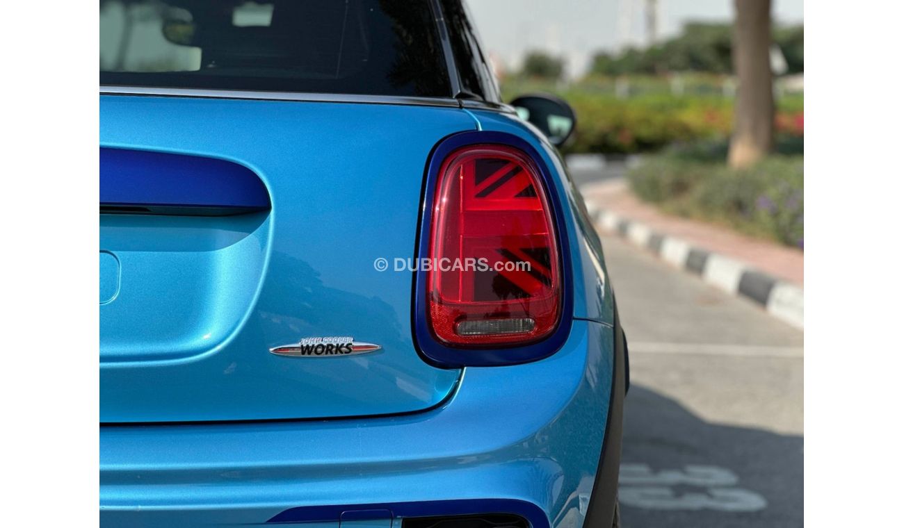 ميني جون كوبر Mini Cooper S John Cooper Works (JCW) / Schnitzer Exhaust System / GCC / 2016 / Perfect Condition