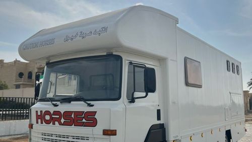 نيسان كوندور 1997-Nissan Condor Horses Truck