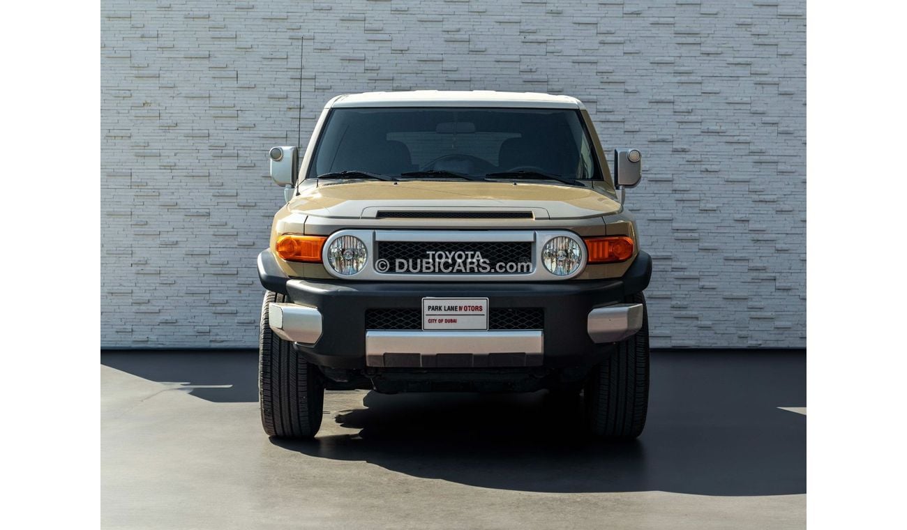 Toyota FJ Cruiser AED 2,280 PM • FJ CRUISER GXR • ONLY 64,000 KM • FULL SERVICE HISTORY • FULLY LOADED