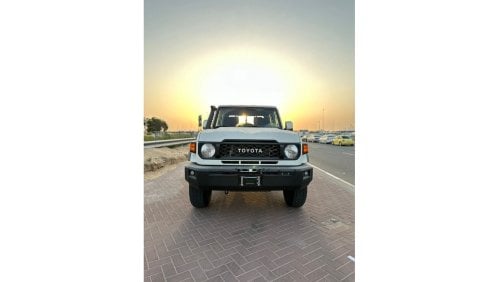 تويوتا لاند كروزر بيك آب Land Cruiser Pickup Double Cab LC 79 Petrol Full Option