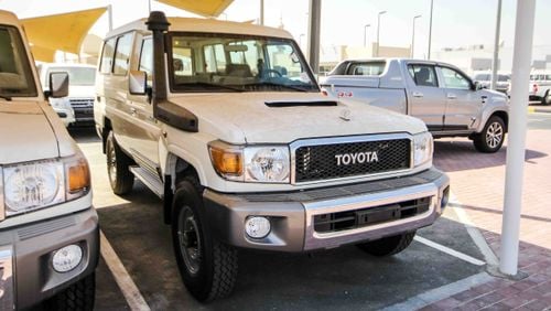 Toyota Land Cruiser 2017 LAND CRUISER 78 HARDTOP 4.5L TURBODIESEL 9 SEAT MANUAL TRANSMISSION