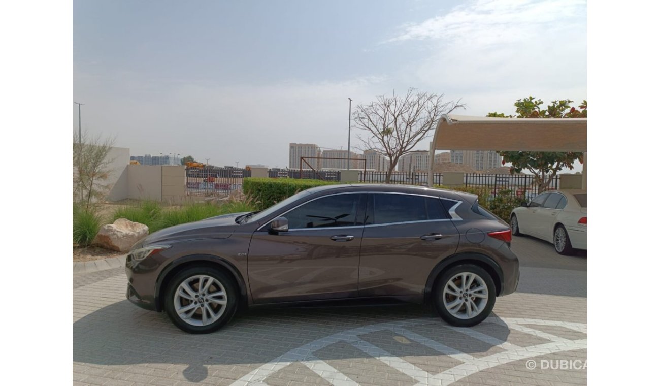 Infiniti QX30