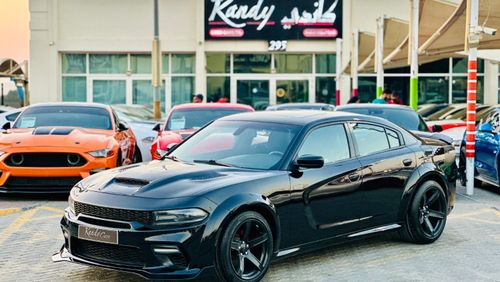 دودج تشارجر 5.7L R/T | Monthly AED 1310/- | 0% DP | Widebody Kit | Sunroof | Fog Lights | # 62041