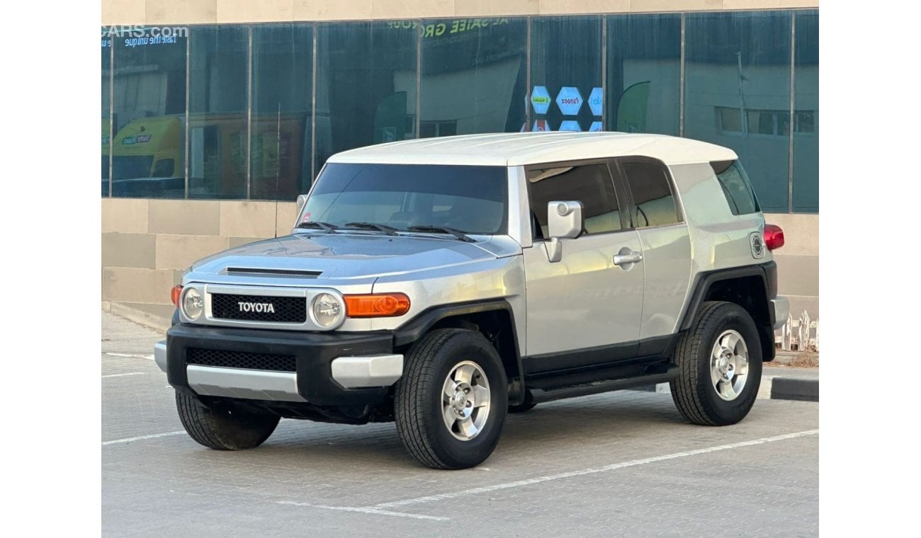 Toyota FJ Cruiser خليجي