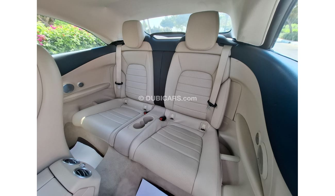 مرسيدس بنز C 300 كوبيه Mercedes-Benz C300 2019 full option  convertible