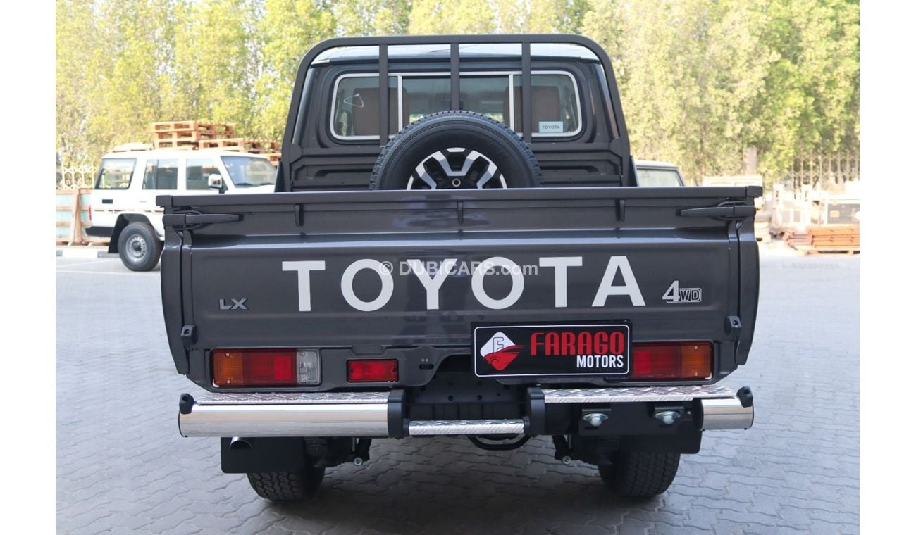 Toyota Land Cruiser Pick Up 2024 LAND CRUISER GDJ 79 2.8 DIESEL 4X4 FULL OPTION  **التصدير فقط خارج الخليج** **EXPORT ONLY