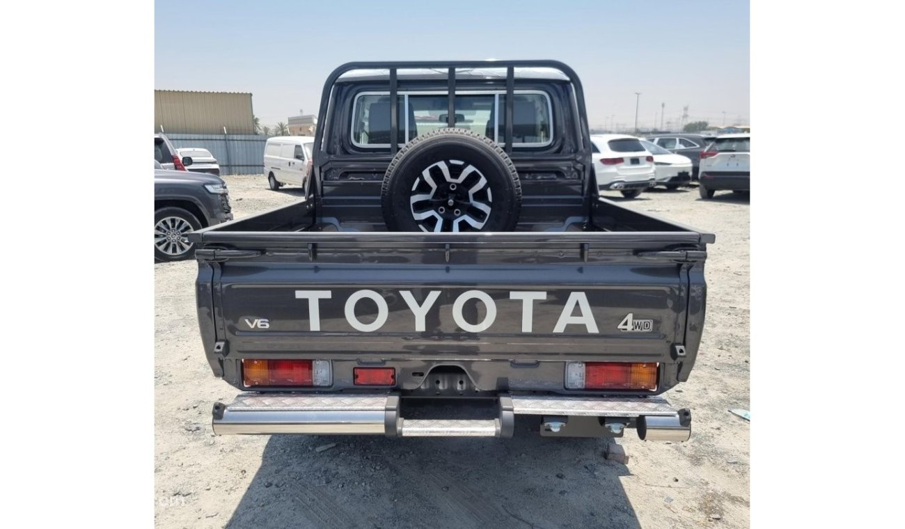 تويوتا لاند كروزر بيك آب Toyota LC 79 DC 4.0 Petrol V6 Automatic