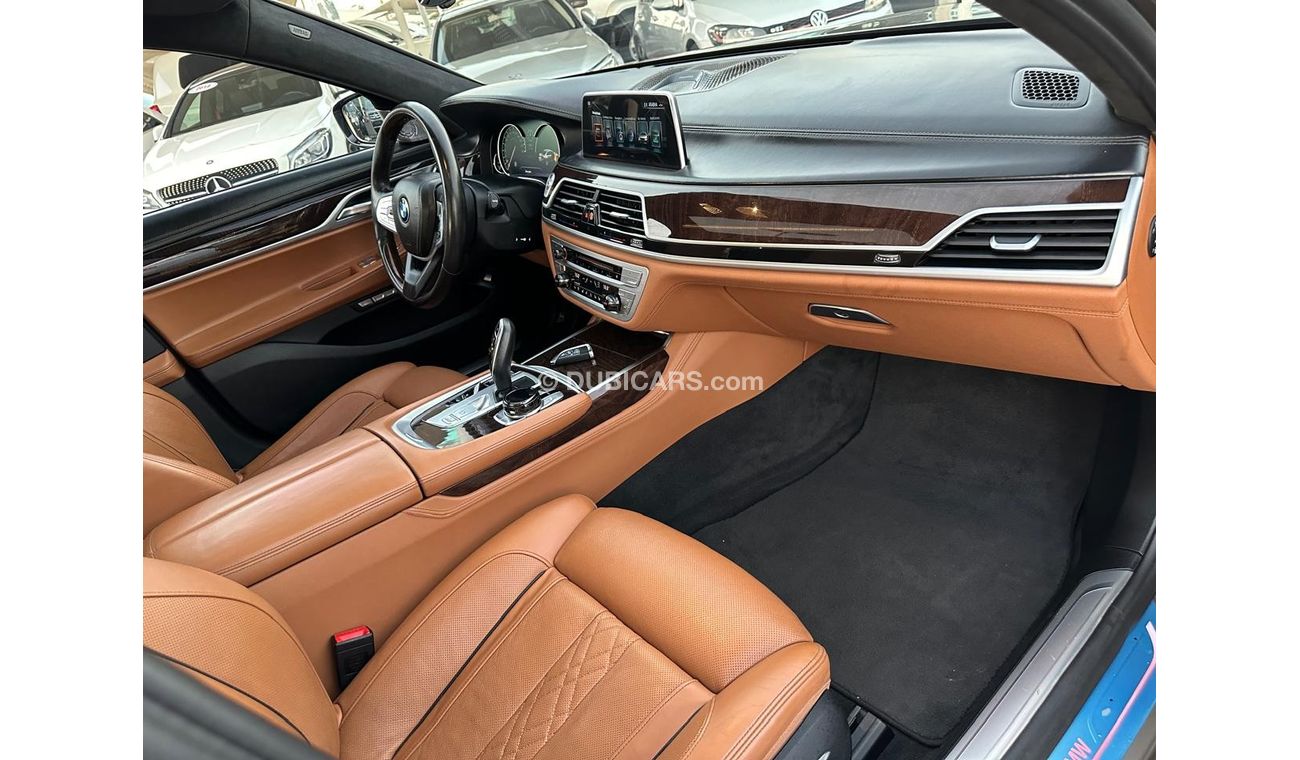 بي أم دبليو 750Li Luxury Plus BMW 750 Li _GCC_2017_Excellent Condition _Full option