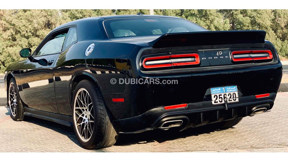 Dodge challenger v6