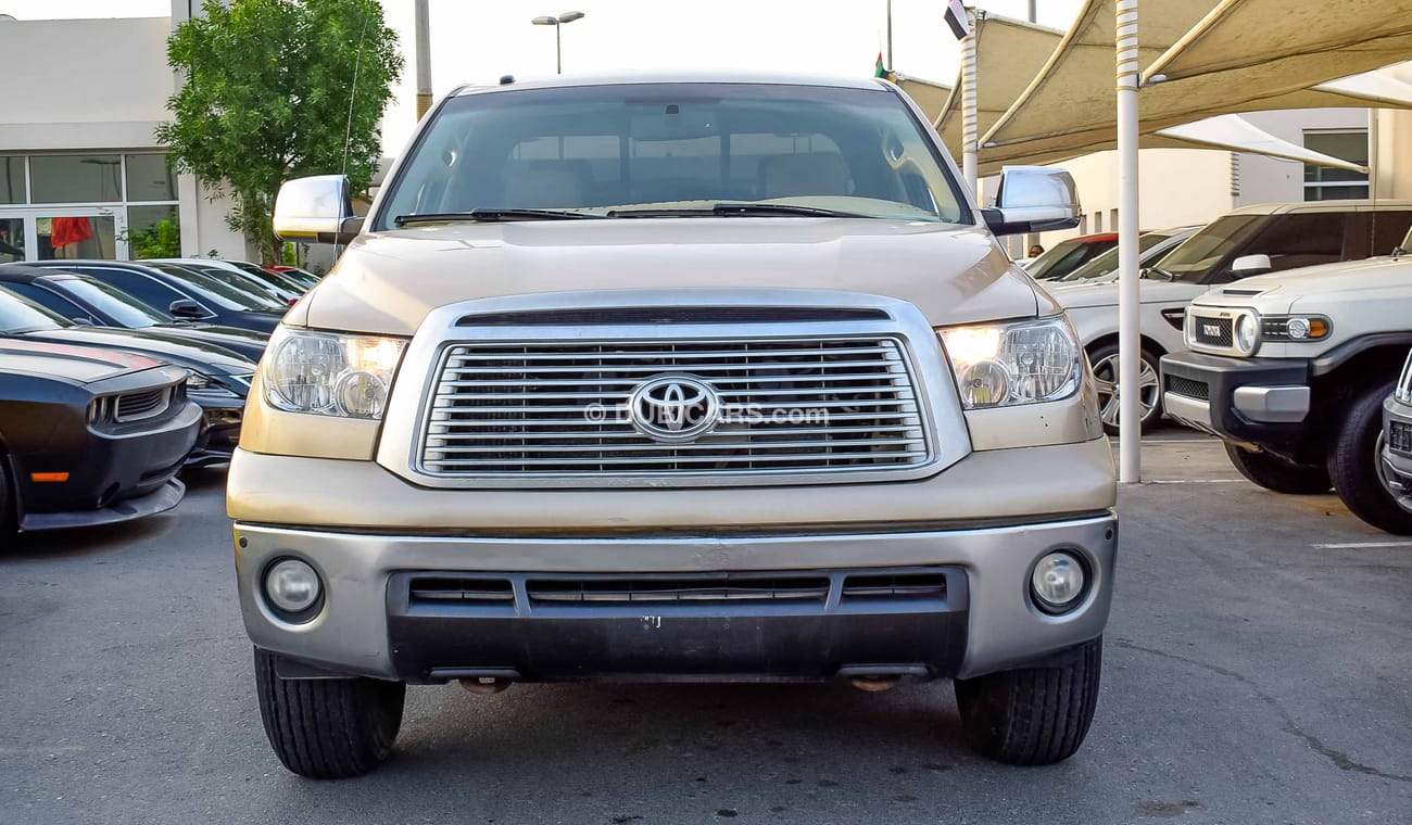 Toyota Tundra 5.7L V8 SR5