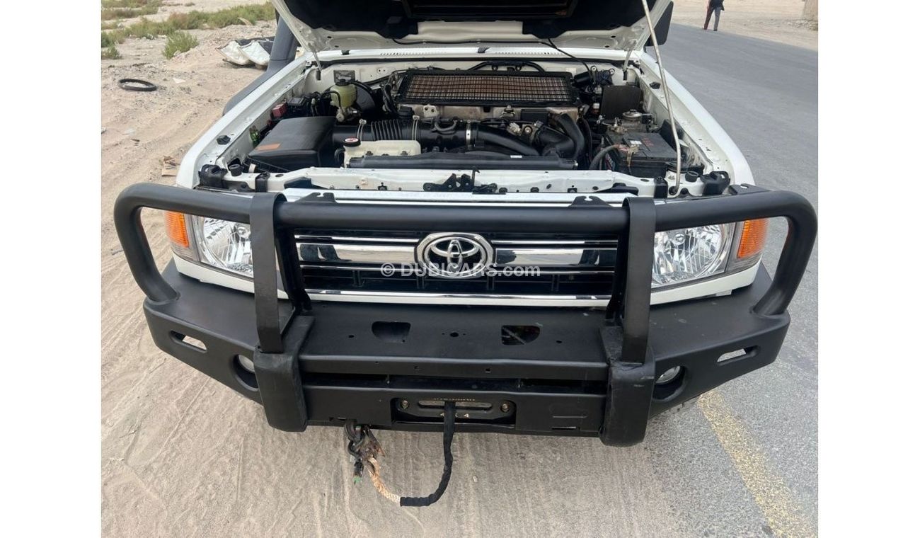 Toyota Land Cruiser Hard Top 5 DOORS