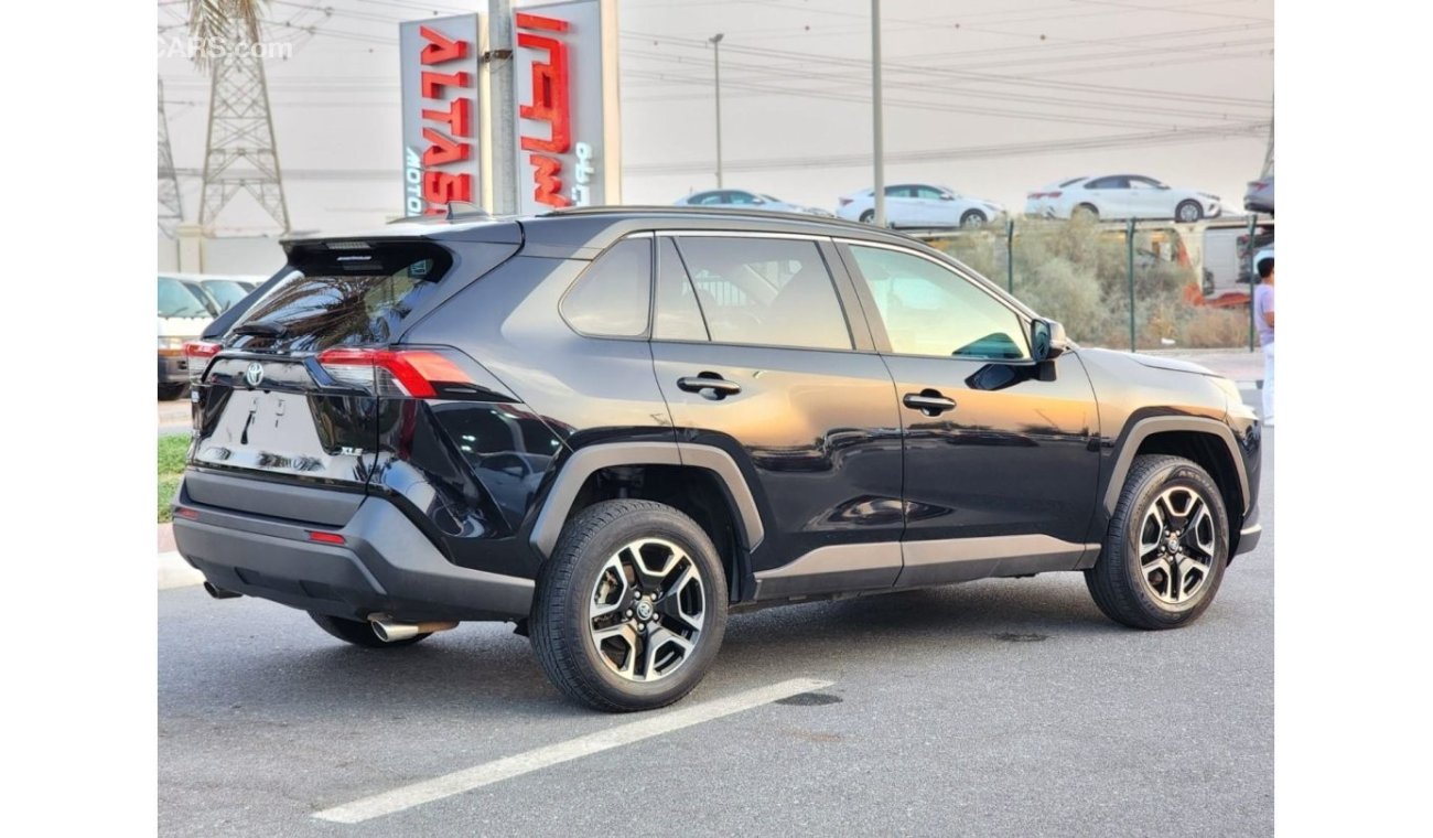 Toyota RAV4 TOYOTA RAV4 XLE 2021