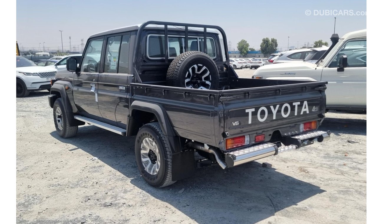 Toyota Land Cruiser Pick Up Toyota LC 79 DC 4.0 Petrol V6 Automatic