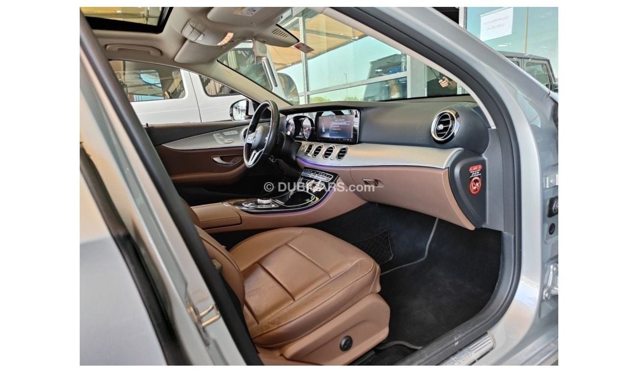 Mercedes-Benz E200 AED 2,000 P.M | 2019 MERCEDES -BENZ  E200 AMG | UNDER WARRANTY | SUNROOF | GCC