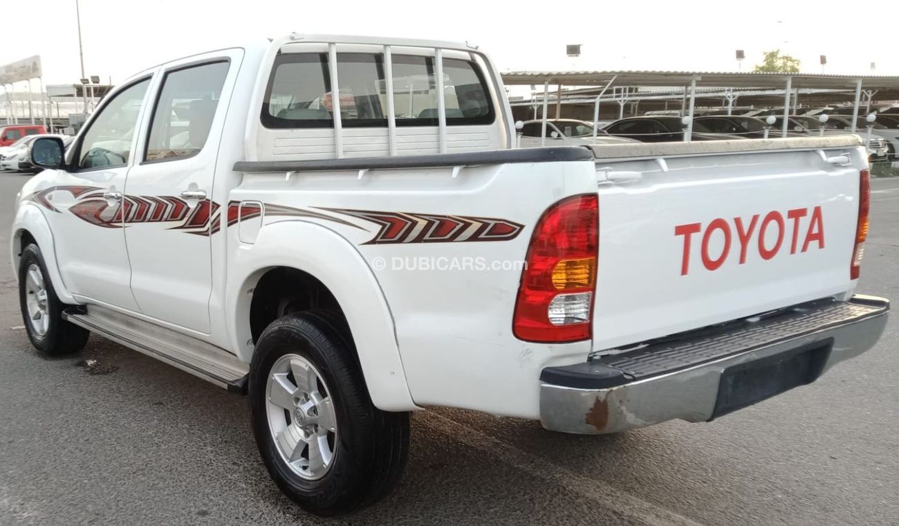 Toyota Hilux Toyota Hilux 4X4 V4 2.7L Model 2011