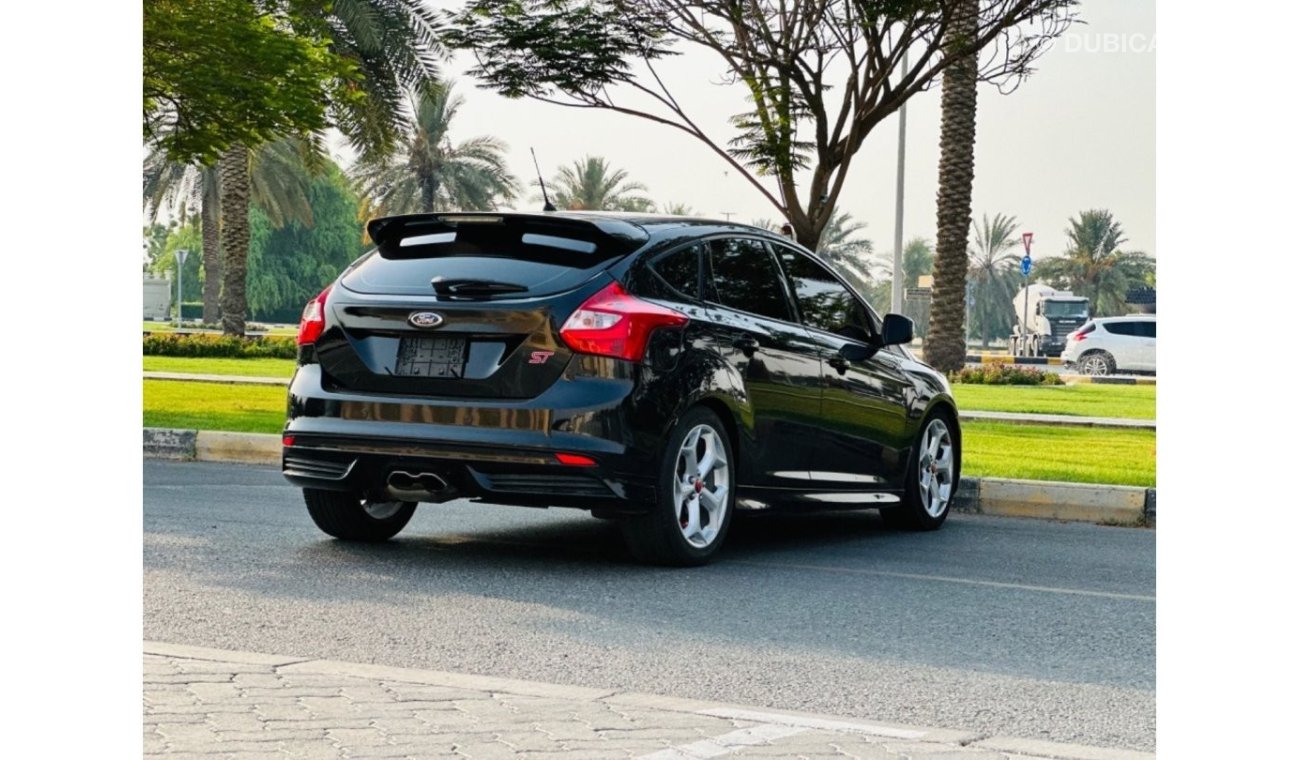 فورد فوكاس FORD FOCUS ST GCC SPACE MODEL 2014