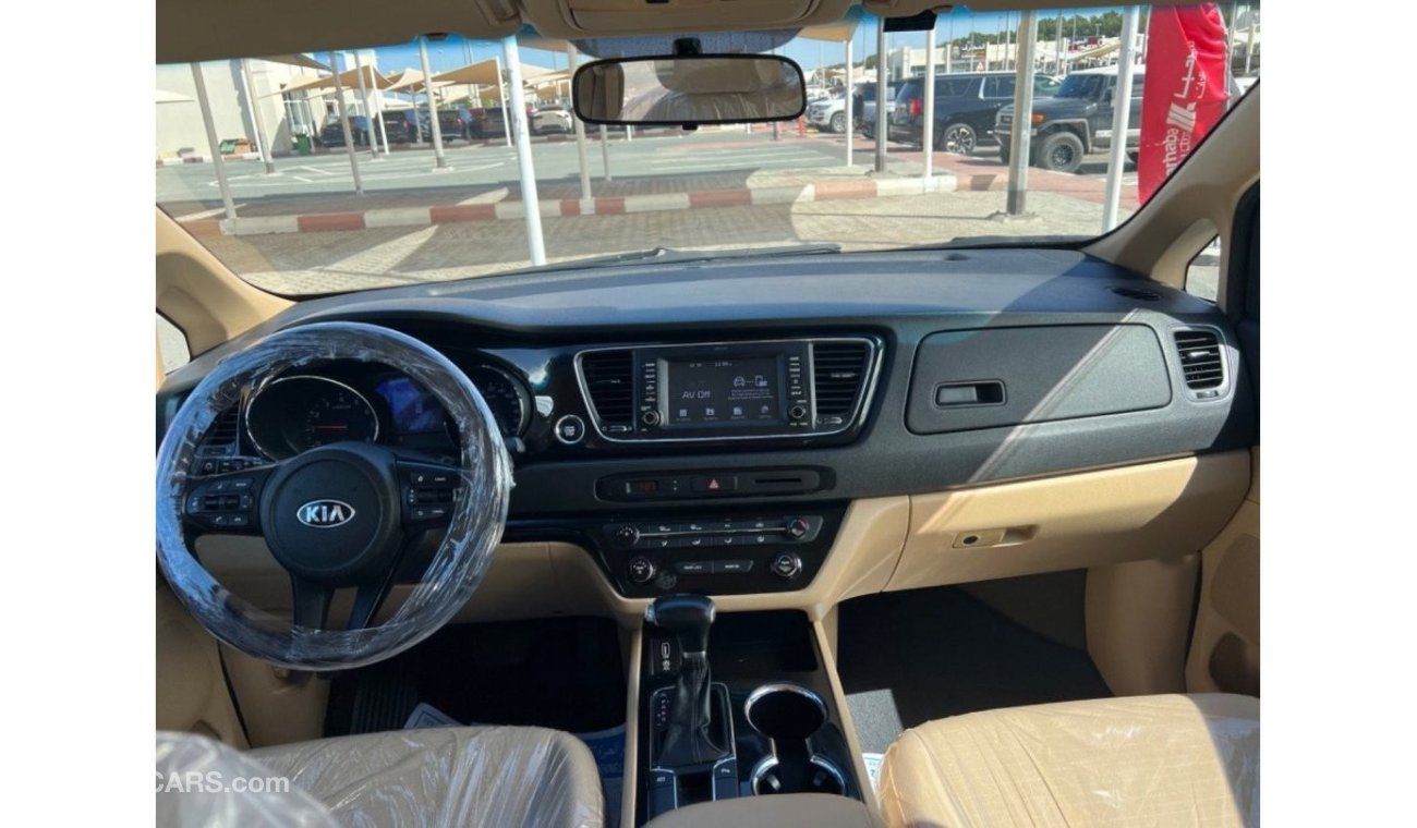 كيا كارنيفال 2020 Kia carnival LX (YP) 5dr MPV 3.3L petrol automatic Front Wheel Drive