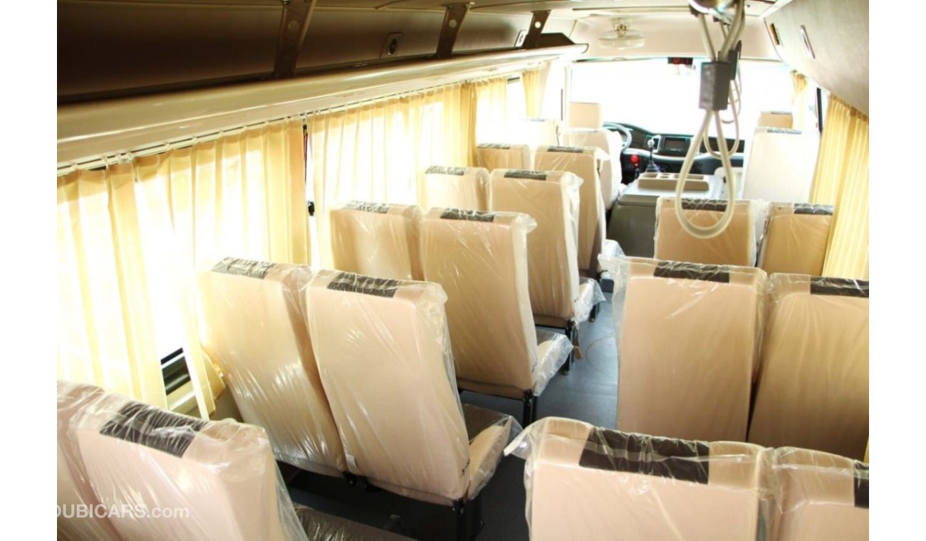 CHTC Bus 2023 CHTC Coaster 3.0 28STR - White inside Beige