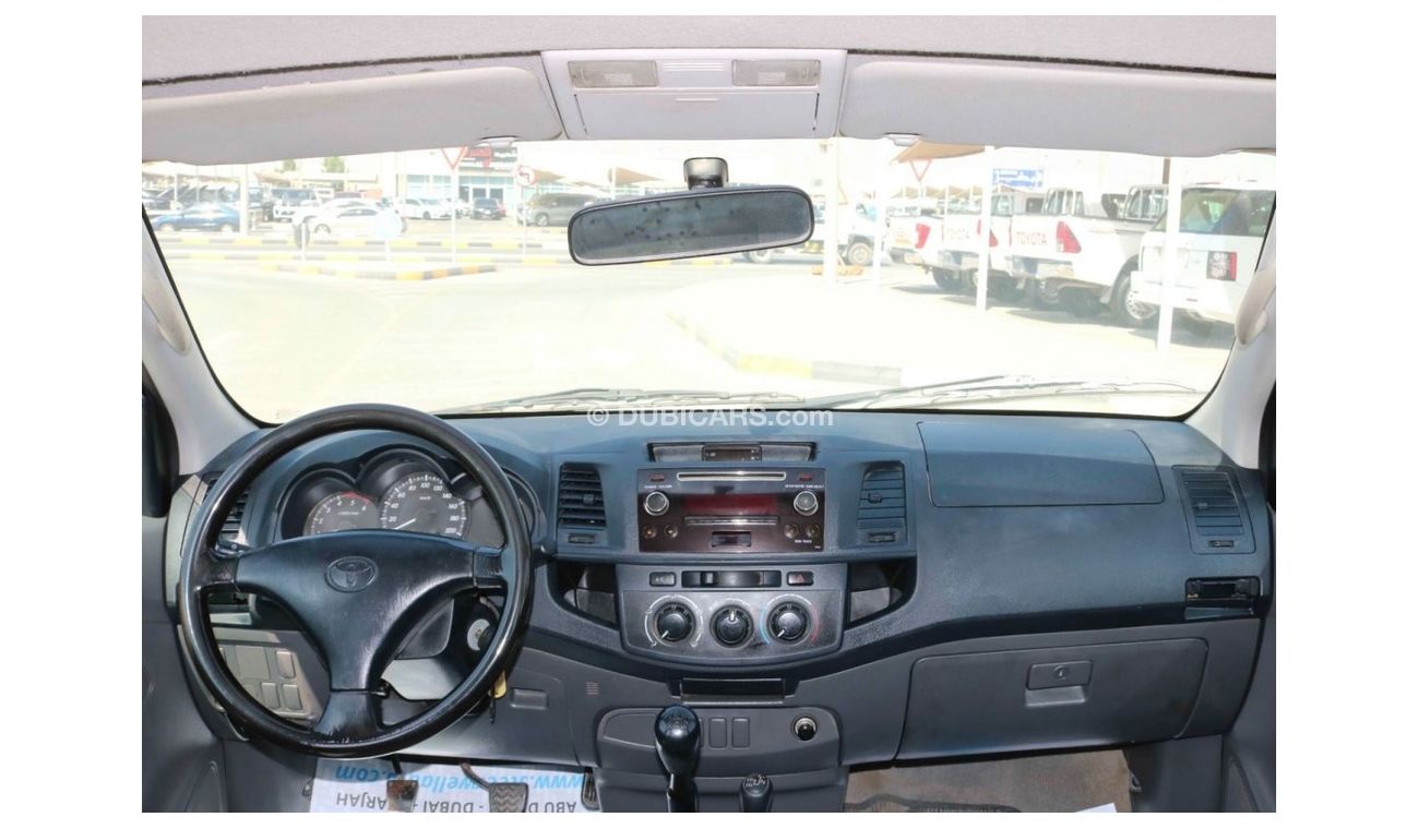 تويوتا هيلوكس 2015 | HILUX 4X4 DIESEL - DOUBLE CABIN PICKUP WITH GCC SPECS AND EXCELLENT CONDITION