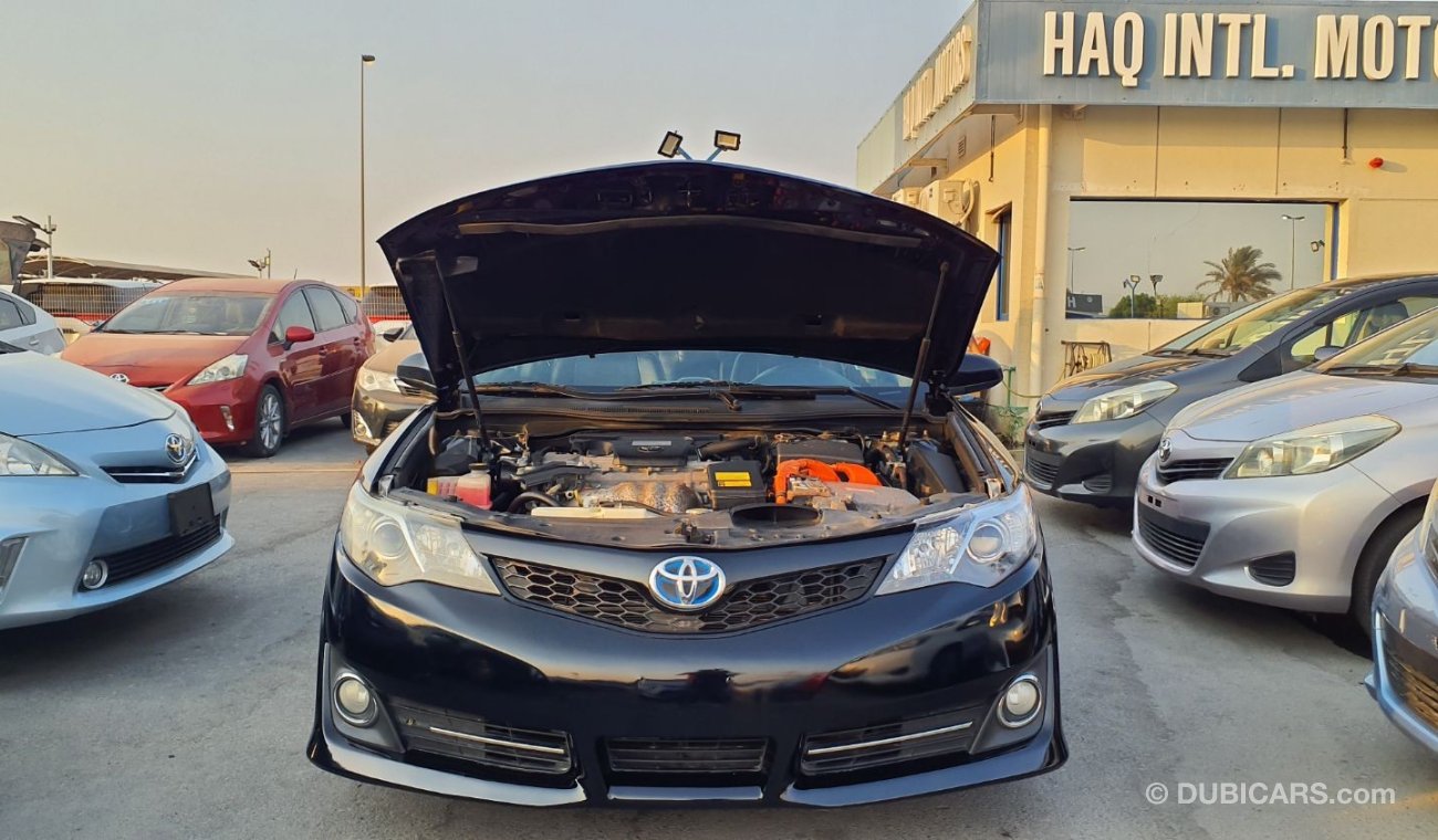 Toyota Camry SE Fresh Import Hybrid