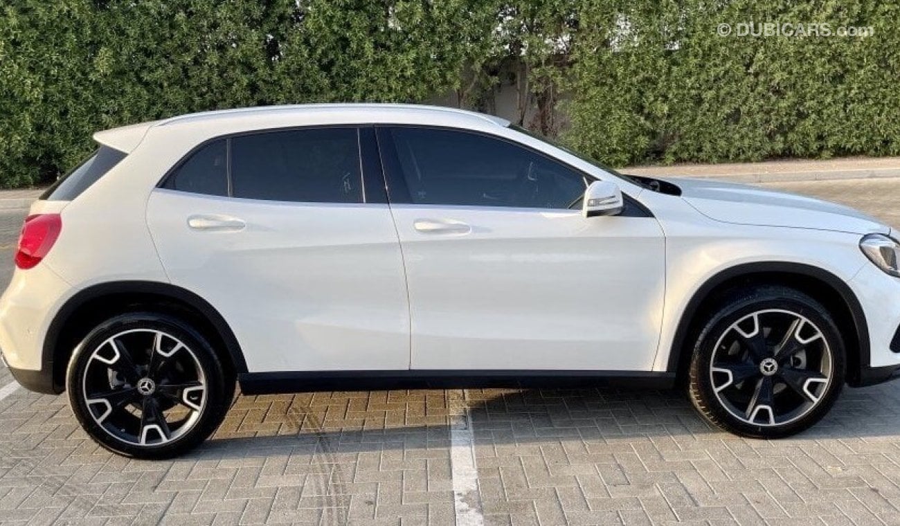 Mercedes-Benz GLA 250